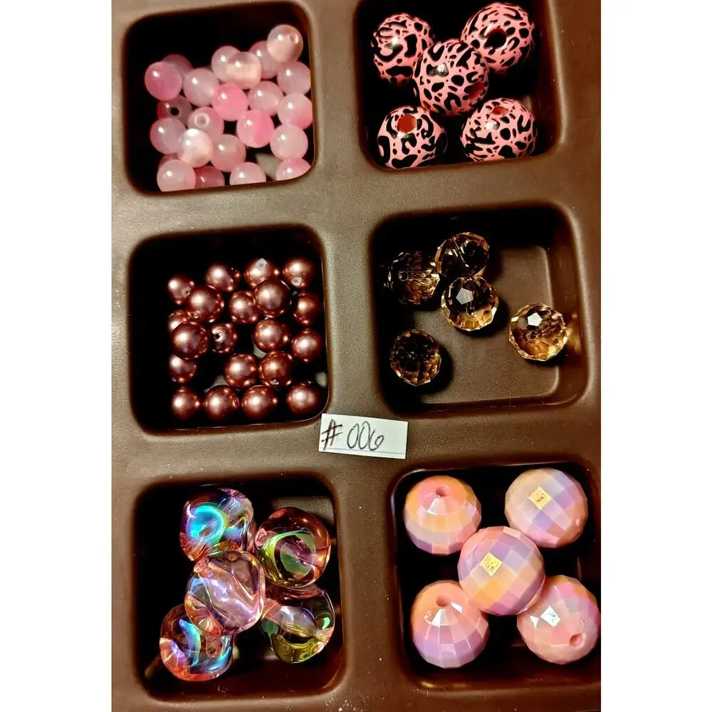 BEAUTIFUL CRAFT AND JEWELRY BEADS SAMPLER
